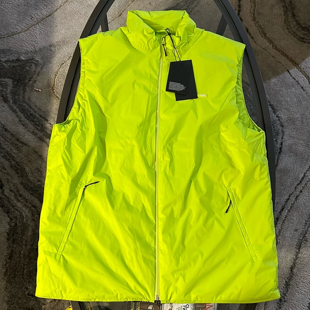 Rains Size L